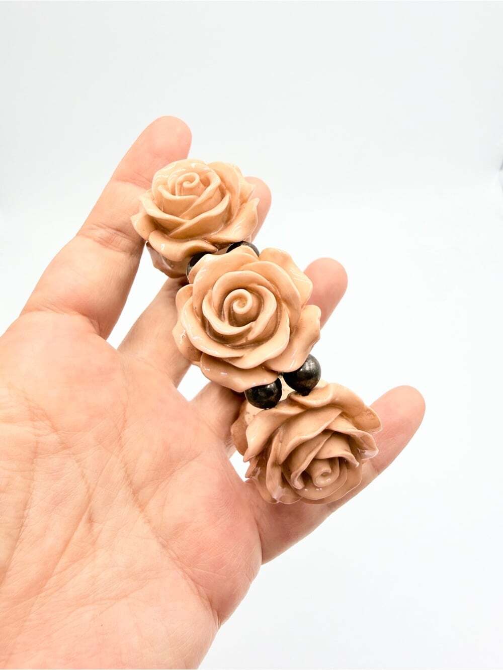 Vintage Carved Rose Stretch Bracelet – Blush Pink Floral Statement Bracelet